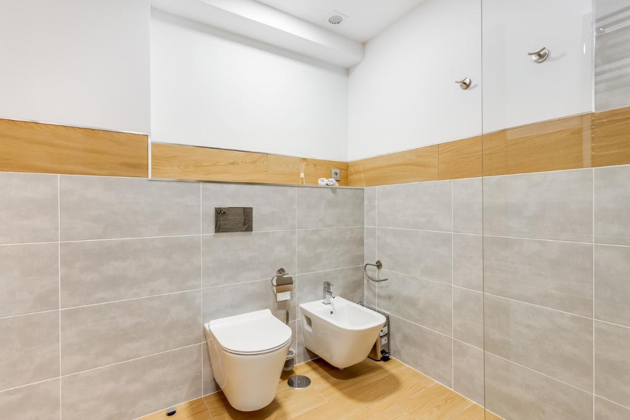 New 1 Bedroom On The Sea In Marbella. Appartement Marbella